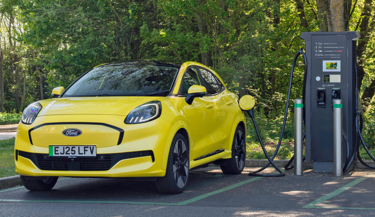 Nearly a quarter of new cars registered in 2025 were EVs