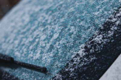 Stop using sprays to de-ice car windscreen in as kitchen item does it in 'seconds'
