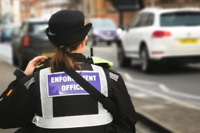 Traffic wardens go on strike for four days in London borough over pay row - but council insist you can still be fined