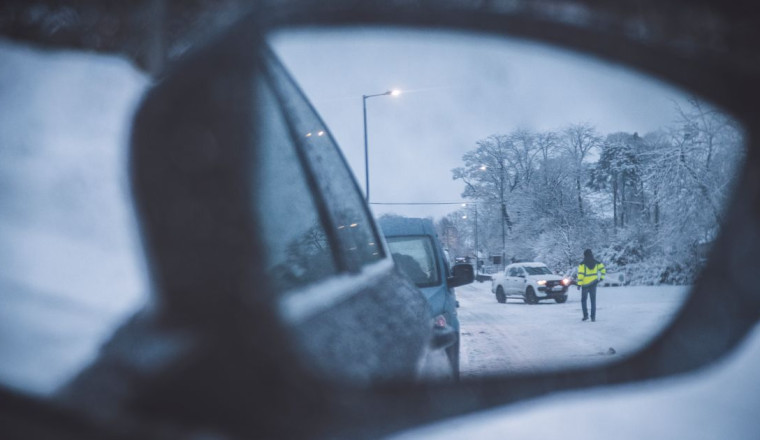 AA explains why you should carry an old rug in your car in winter