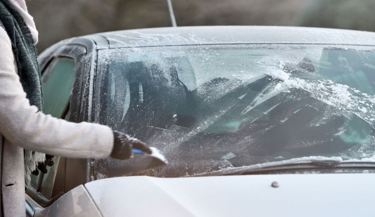 Put cardboard on windscreen on Thursday