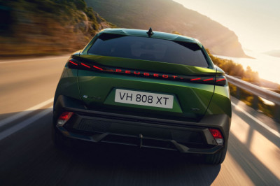 There’s now a big backlit PEUGEOT on the 408, so you don’t mistake it for an Urus