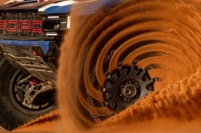 The Sand Turbine: The 900 RPM Fluid Dynamics Behind This Perfect Spiral