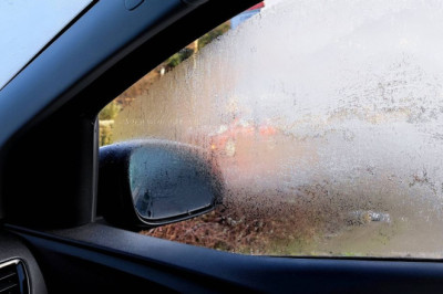 AA tells all drivers to press 1 button to demist cars quickly