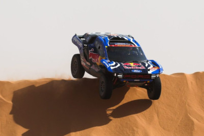 Ford assumes Dakar 1-2 after leaders hit trouble