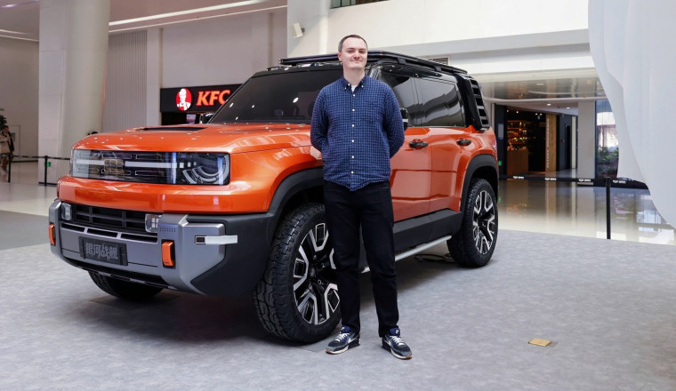 Geely’s building an AI-powered PHEV Defender fighter, and it’s set for the UK