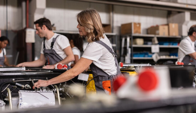 Key car market factory closes with 300 jobs at risk