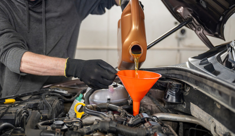 Semi-Synthetic Vs. Synthetic Blend Oil: Are They The Same Thing?