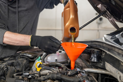 Semi-Synthetic Vs. Synthetic Blend Oil: Are They The Same Thing?