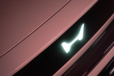 The subtle new look of the Honda H. Honda refreshes the ‘H’: familiar badge, new electric intent