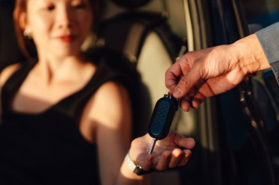 Ex-detective warns of four red-flags when selling a car in 2026