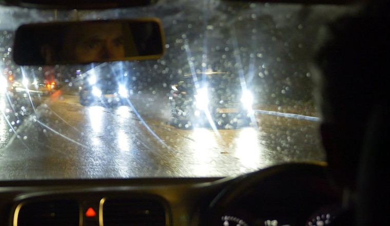 RAC issues advice for any driver getting 'blinded by bright headlights' at night