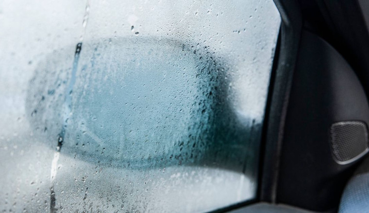 RAC tells drivers to stop condensation by placing 1 item on windscreens