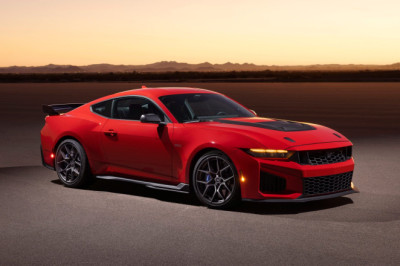 Ford Reveals the Supercharged Mustang Dark Horse