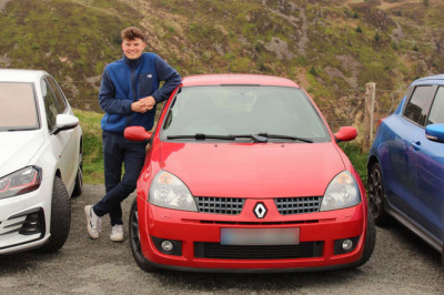 My Renault Clio 182 Trophy proves old hot hatches do it best