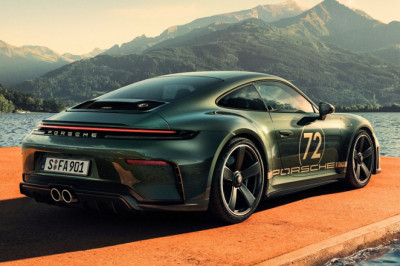 Record 911 sales failed to save Porsche in 2025