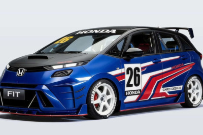 We're Obsessed With This Tiny Honda Fit Race Car