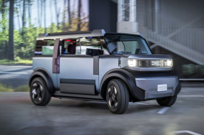 Dacia Hustler Concept Revealed as Rugged Electric SUV