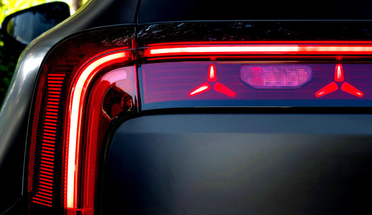 Mercedes Wants To Finally Kill The Dumbest Bit Of Modern Taillight Design