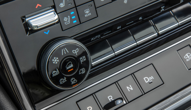 Why Did Automakers Start To Use Piano Black Trim?