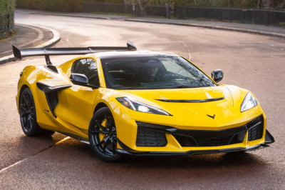 First Corvette ZR1s land in the UK