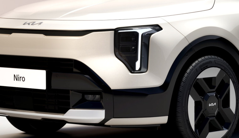 The Redesigned 2027 Kia Niro Desperately Wants To Be An EV3