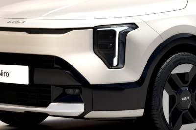 The Redesigned 2027 Kia Niro Desperately Wants To Be An EV3