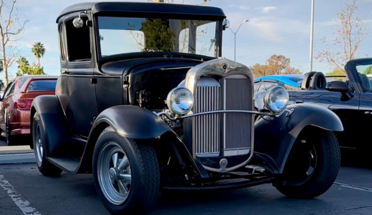 This 1931 Ford Model A Hot Rod Bridges a Generational Gap With a Civic Type R Engine