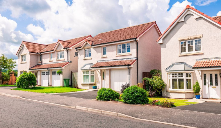 New driveway rule for every home in England can save families £1,100 a year