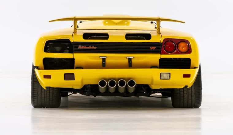 VW Secretly Stuffed A W16 Engine In A Lamborghini Diablo