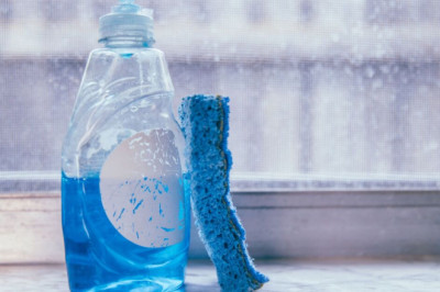 Drivers urged to put washing up liquid on cars 