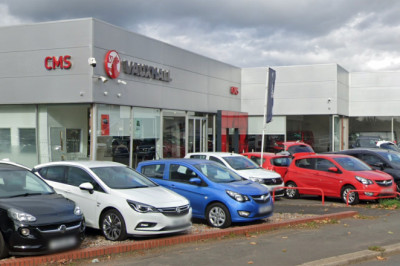 Failed used car dealership to be bulldozed despite opposition as councillors hit out at 'eyesore'