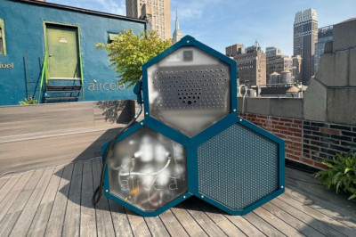 New York Startup Builds Fridge-Sized Machine That Can Turn Air Into Gasoline