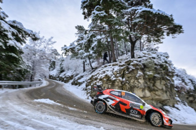 Solberg survives spin to maintain Monte lead