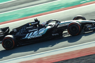 Merc, Red Bull fast as secret F1 test begins