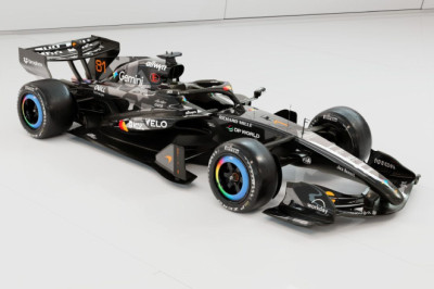 Why McLaren is running an interim livery at testing