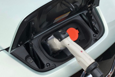 Regularly rapid-charging your EV can double battery decline