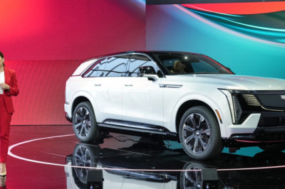 Canada Allowing the Import of Cheap Chinese EVs Has GM CEO Nervous: TDS