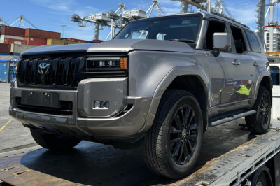 Criminals Are Flying Into Australia Just To Steal Toyota Land Cruisers