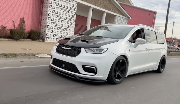 Hellcat Pacifica? Oh, Hell Yeah!