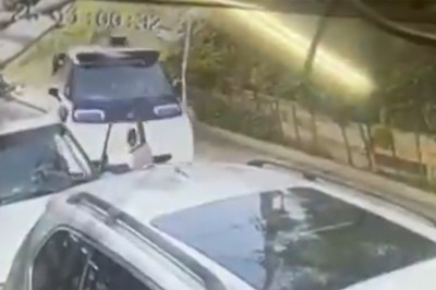 Waymo’s New “Ojaj” Robotaxi Crashed Into Parked Cars, But The Real Shock Is Who Was In Control