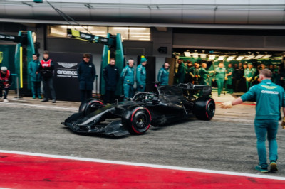 Aston Martin's 2026 F1 car finally debuts in last hour of day four