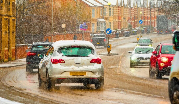 Drivers urged to keep 1 unusual but 'essential' item in the car at all times during winter