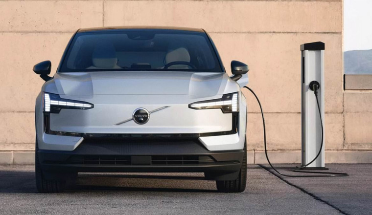 Volvo tells customers to not charge their electric SUVs above 70% due to battery 'fire risks'