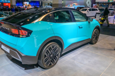 Full list of 8 cars available at up to £3,750 discount including Ford and Nissan