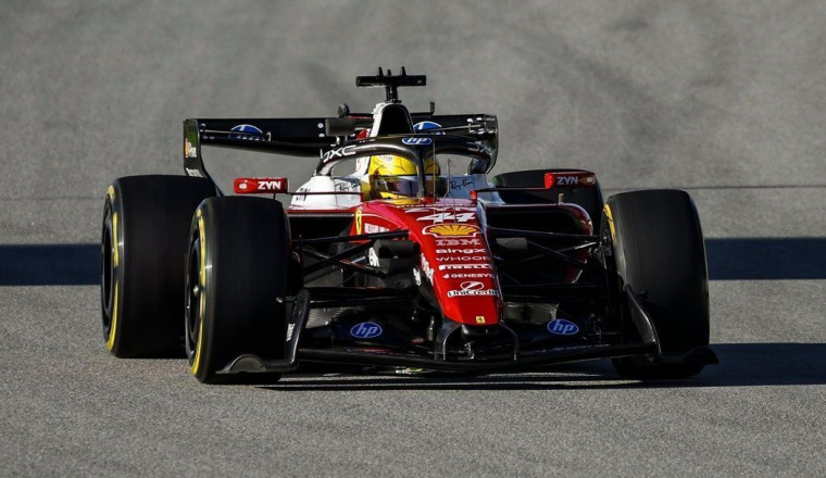 Hamilton finishes F1 testing on top for Ferrari