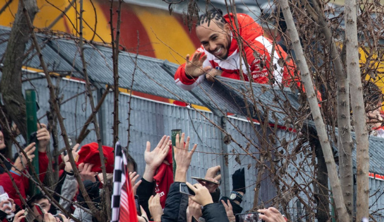 Hamilton sees 'winning mentality' in Ferrari