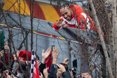 Hamilton sees 'winning mentality' in Ferrari