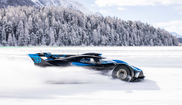 Bugatti Took Its Best Hypercars Ice Drifting. It's Pure Cinema