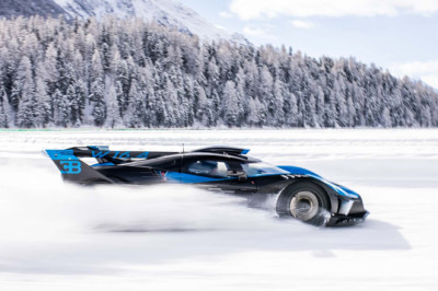 Bugatti Took Its Best Hypercars Ice Drifting. It's Pure Cinema